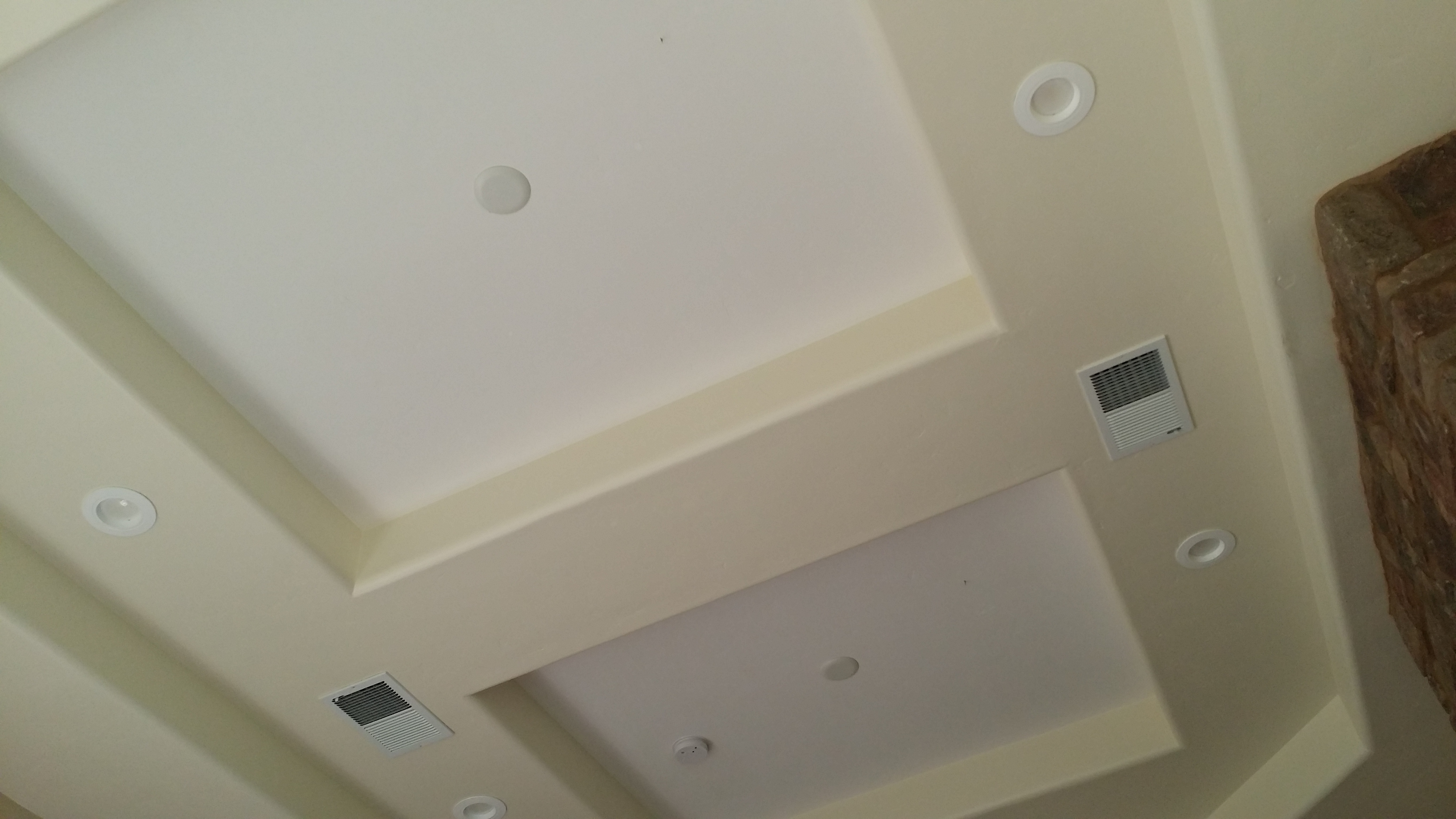 Recessed tray ceiling finish