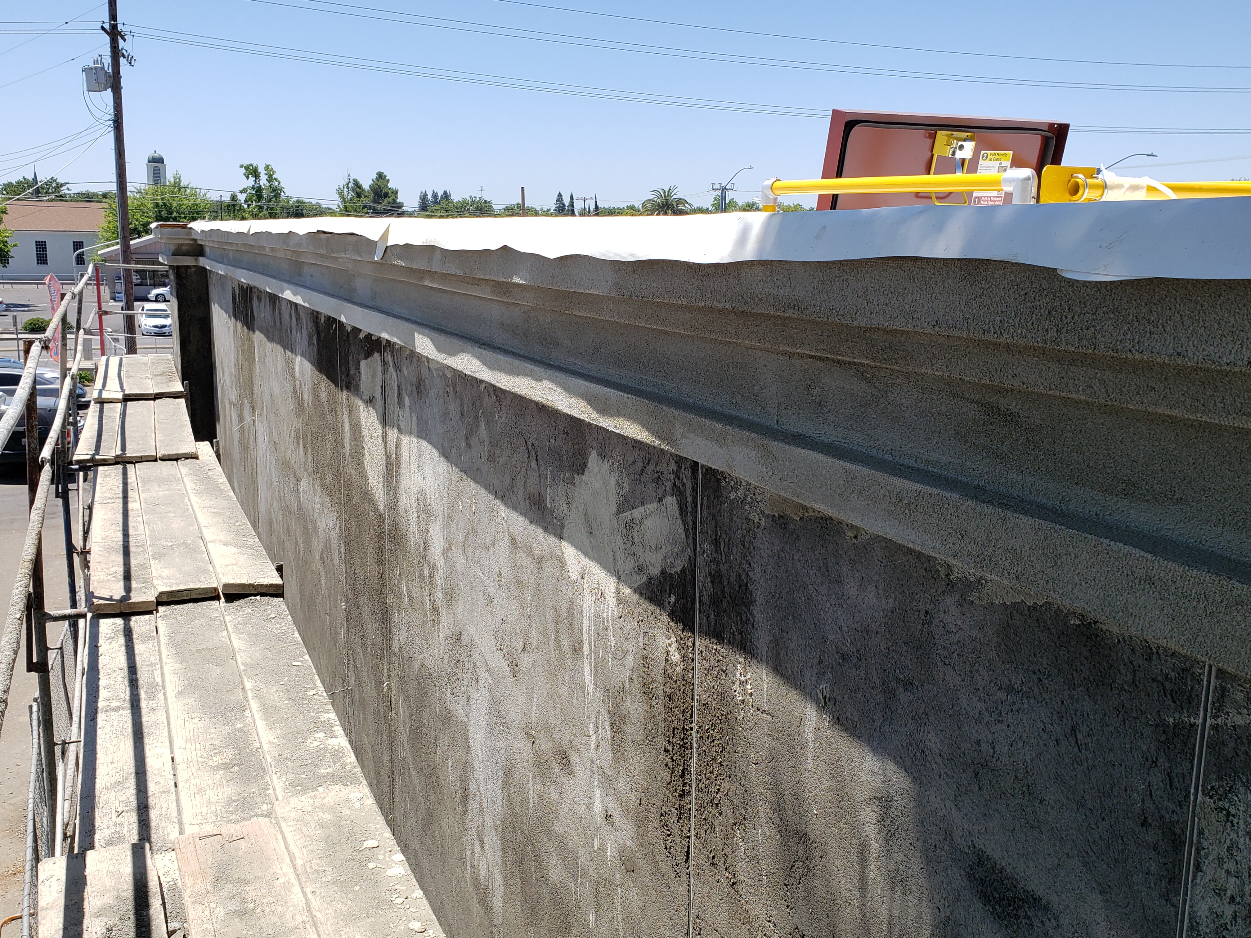 Parapet base coat stucco